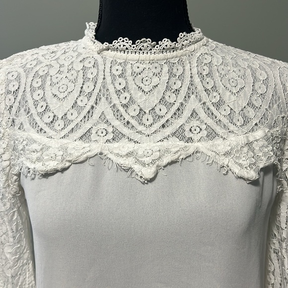 ⭐️ WHBM White Lace Blouse with Sheer Overlay ⭐️ - Picture 8 of 15